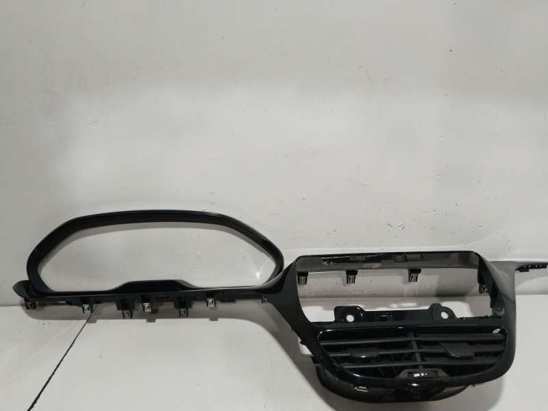 Recambio de moldura para peugeot 208 access referencia OEM IAM 9673830077  