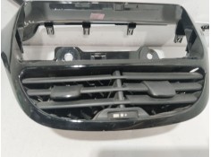Recambio de moldura para peugeot 208 access referencia OEM IAM 9673830077   2
