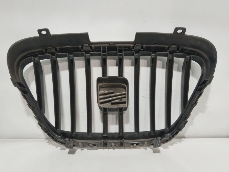 Recambio de rejilla delantera para seat altea xl (5p5, 5p8) 1.9 tdi referencia OEM IAM 5P9853654   Recambio de rejilla delantera para seat altea xl (5p5, 5p8) 1.9 tdi referencia OEM IAM 5P9853654