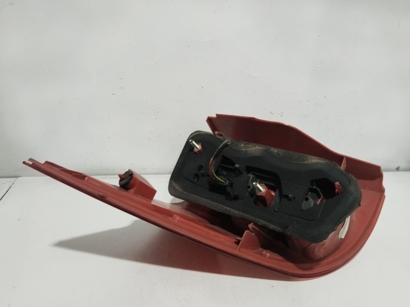 Recambio de piloto trasero derecho para peugeot 1007 (km_) 1.6 16v referencia OEM IAM 6351V5   Recambio de piloto trasero derecho para peugeot 1007 (km_) 1.6 16v referencia OEM IAM 6351V5