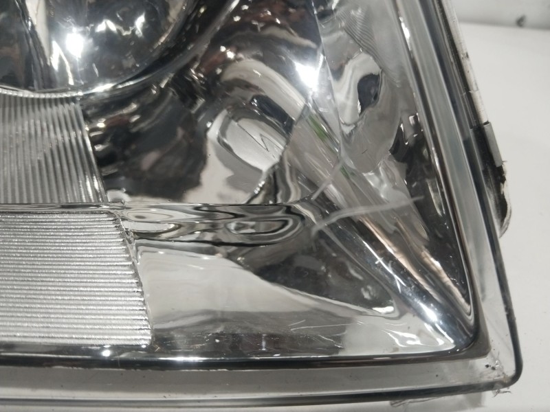 Recambio de faro derecho para seat alhambra (7v8, 7v9) 1.9 tdi referencia OEM IAM 084411148R  