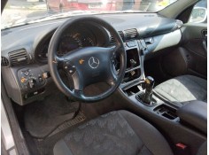 mercedes-benz clase c (w203) del año 2002 2