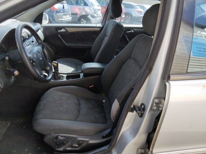 mercedes-benz clase c (w203) del año 2002