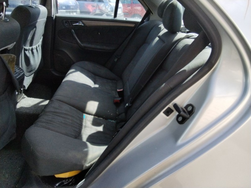 mercedes-benz clase c (w203) del año 2002