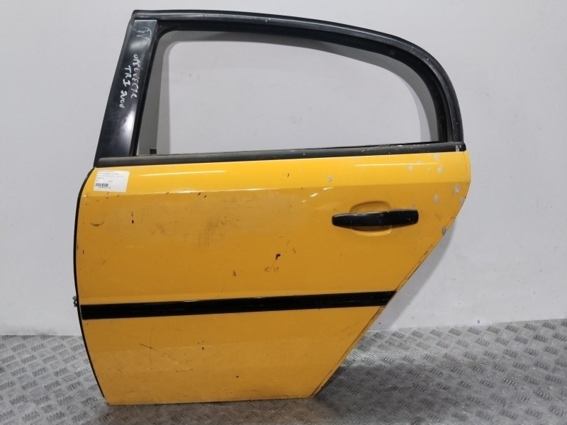 Recambio de puerta trasera izquierda para opel vectra c berlina club referencia OEM IAM  TAXI 