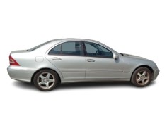 mercedes-benz clase c (w203) del año 2002