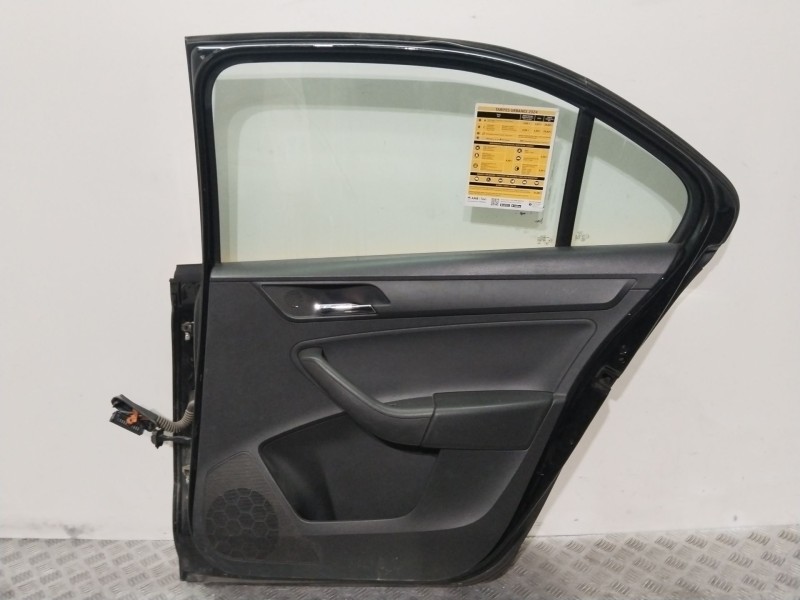 Recambio de puerta trasera derecha para seat toledo iv (kg3) 1.6 tdi referencia OEM IAM   AMARILLO Recambio de puerta trasera derecha para seat toledo iv (kg3) 1.6 tdi referencia OEM IAM   AMARILLO