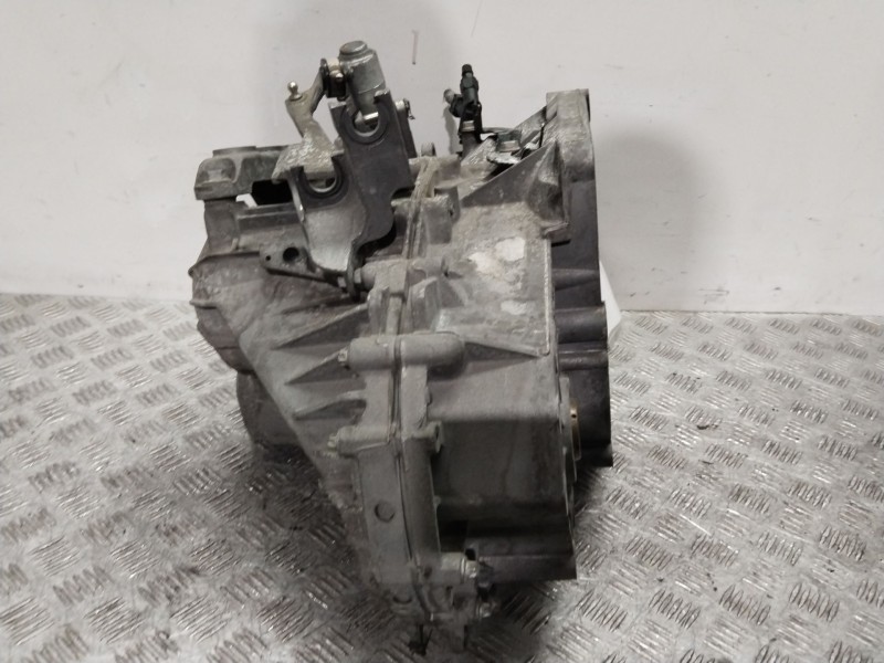 Recambio de caja cambios para opel insignia a sedán (g09) 2.0 cdti (69) referencia OEM IAM 55568685  