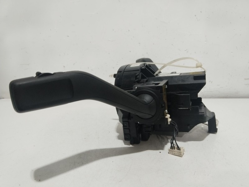 Recambio de mando multifuncion para volkswagen passat berlina (3c2) edition referencia OEM IAM 3C5953513R  3C0959653B