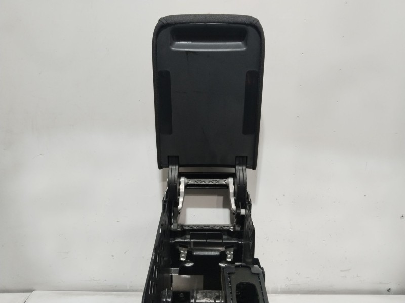 Recambio de apoyabrazos central para volkswagen scirocco iii (137, 138) 1.4 tsi referencia OEM IAM 1K5864251C  