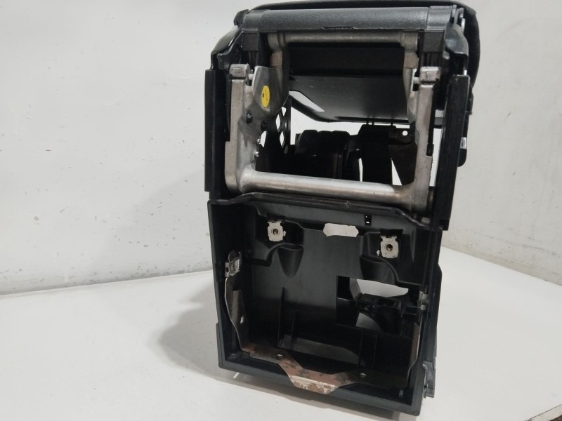 Recambio de apoyabrazos central para volkswagen scirocco iii (137, 138) 1.4 tsi referencia OEM IAM 1K5864251C  