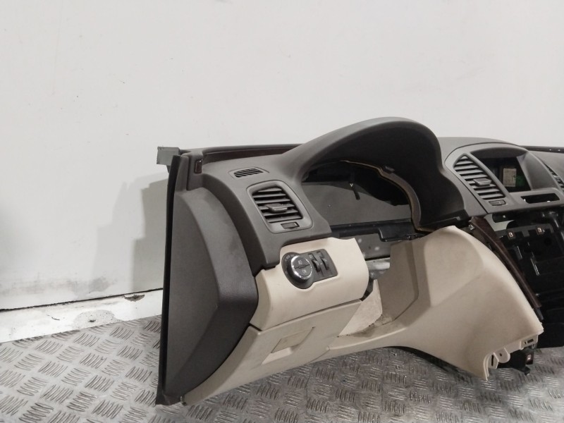 Recambio de salpicadero para opel insignia a sedán (g09) 2.0 cdti (69) referencia OEM IAM 20953073  