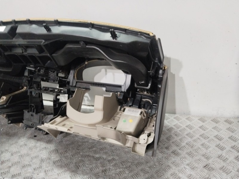 Recambio de salpicadero para opel insignia a sedán (g09) 2.0 cdti (69) referencia OEM IAM 20953073  