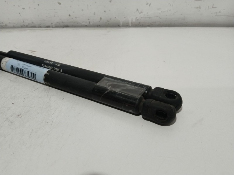 Recambio de amortiguadores maletero / porton para fiat punto berlina (176) 60 sx referencia OEM IAM 0007734566  