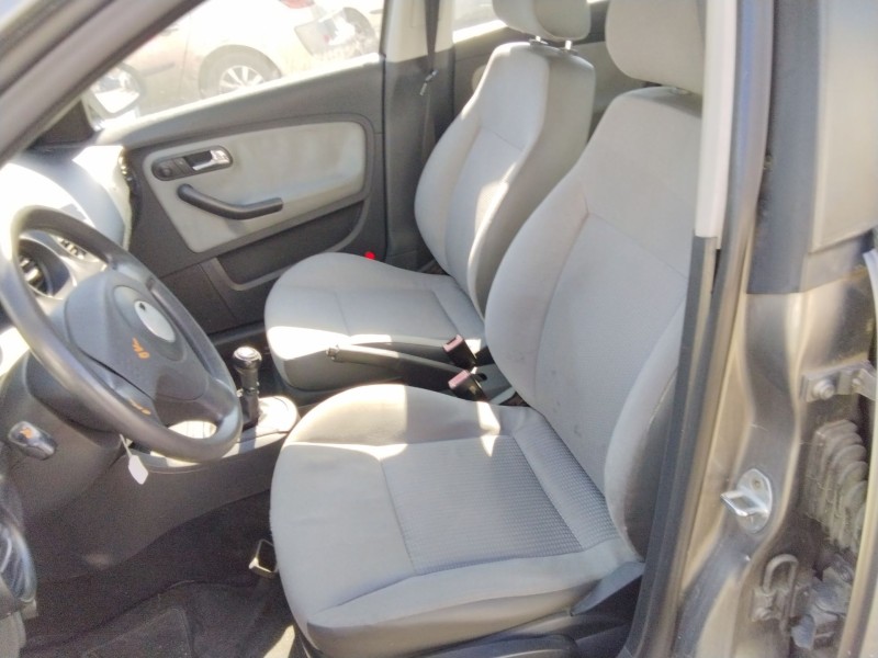 seat cordoba (6l2) del año 2003