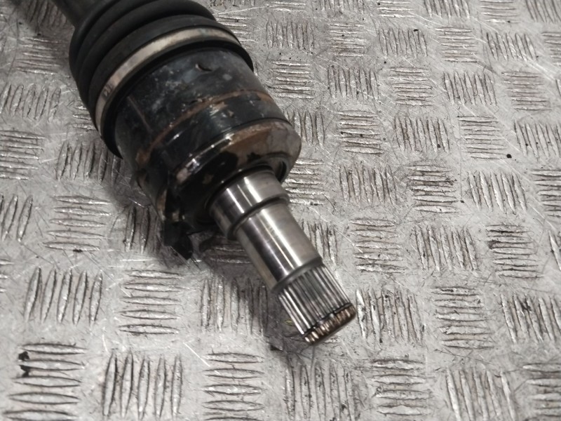 Recambio de transmision delantera izquierda para kia carnival / grand carnival iii (vq) 2.9 crdi referencia OEM IAM 495014D301  