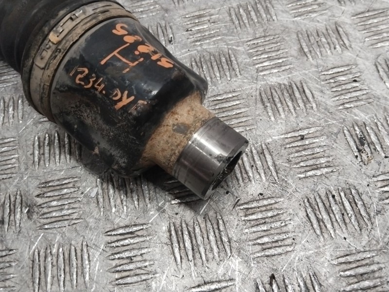 Recambio de transmision delantera izquierda para ssangyong kyron 2.0 xdi referencia OEM IAM   