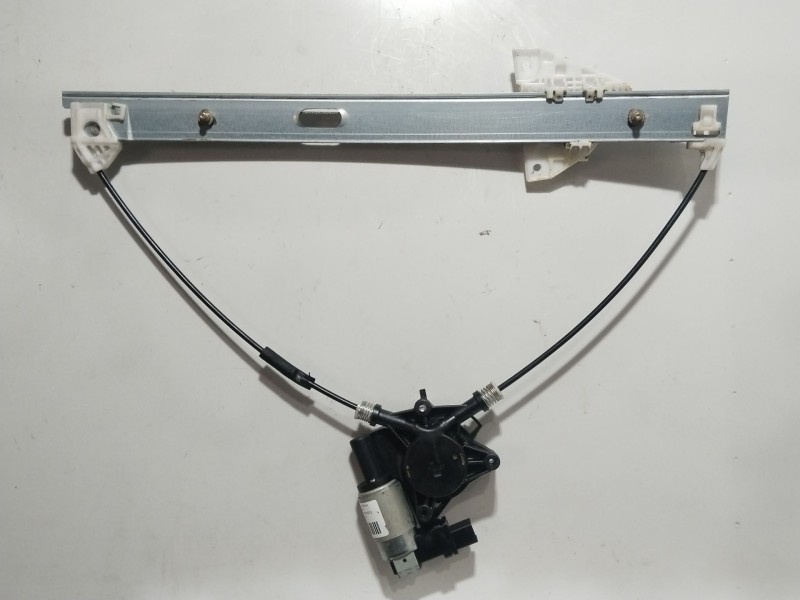 Recambio de elevalunas delantero derecho para mazda 3 berlina (bk) 2.0 sportive referencia OEM IAM G22C5858X  