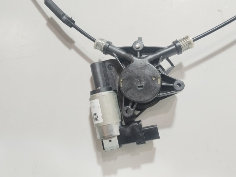 Recambio de elevalunas delantero derecho para mazda 3 berlina (bk) 2.0 sportive referencia OEM IAM G22C5858X  