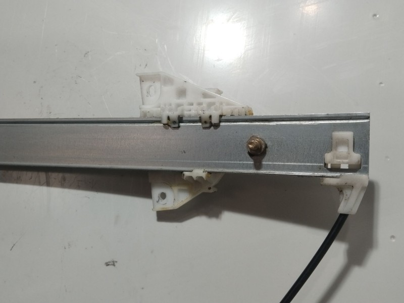 Recambio de elevalunas delantero derecho para mazda 3 berlina (bk) 2.0 sportive referencia OEM IAM G22C5858X  