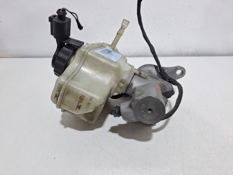 Recambio de bomba freno para volkswagen scirocco iii (137, 138) 1.4 tsi referencia OEM IAM 1K1611301D  