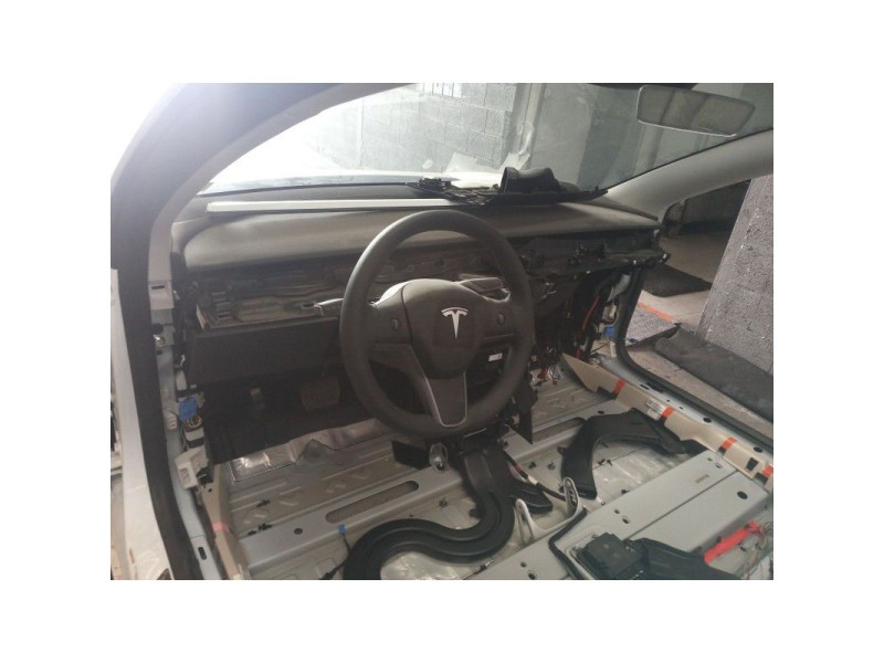 tesla model 3 (5yj3) del año 2023