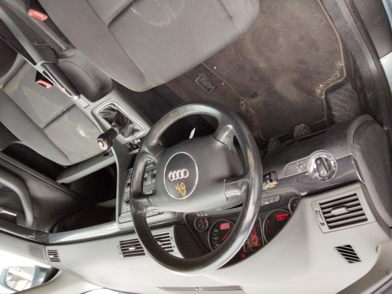 audi a4 b6 (8e2) del año 2001