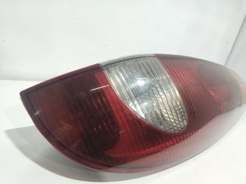 Recambio de piloto trasero derecho para nissan almera tino (v10) 2.2 dci referencia OEM IAM 26550BU200  