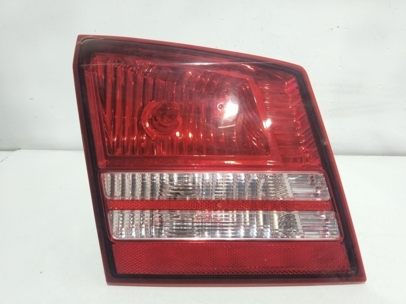 Recambio de piloto trasero izquierdo interior para dodge journey 2.0 crd referencia OEM IAM 04806369AF  04806369AC