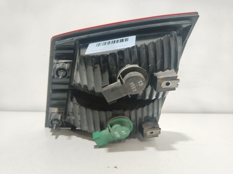 Recambio de piloto trasero izquierdo interior para dodge journey 2.0 crd referencia OEM IAM 04806369AF  04806369AC