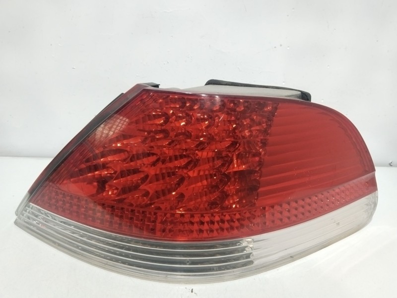 Recambio de piloto trasero derecho para bmw 7 (e65, e66, e67) 735 i, li referencia OEM IAM 011237011238  