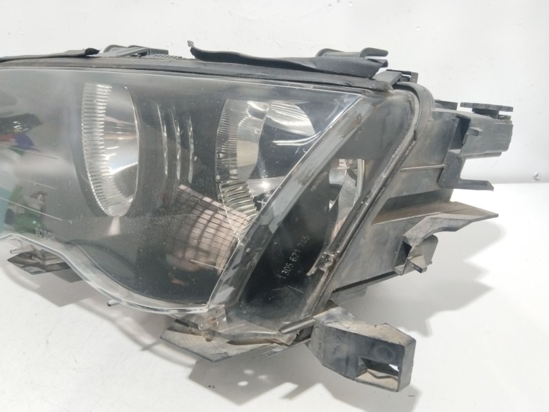 Recambio de faro izquierdo para bmw serie 3 touring (e46) 320d referencia OEM IAM 6902745  