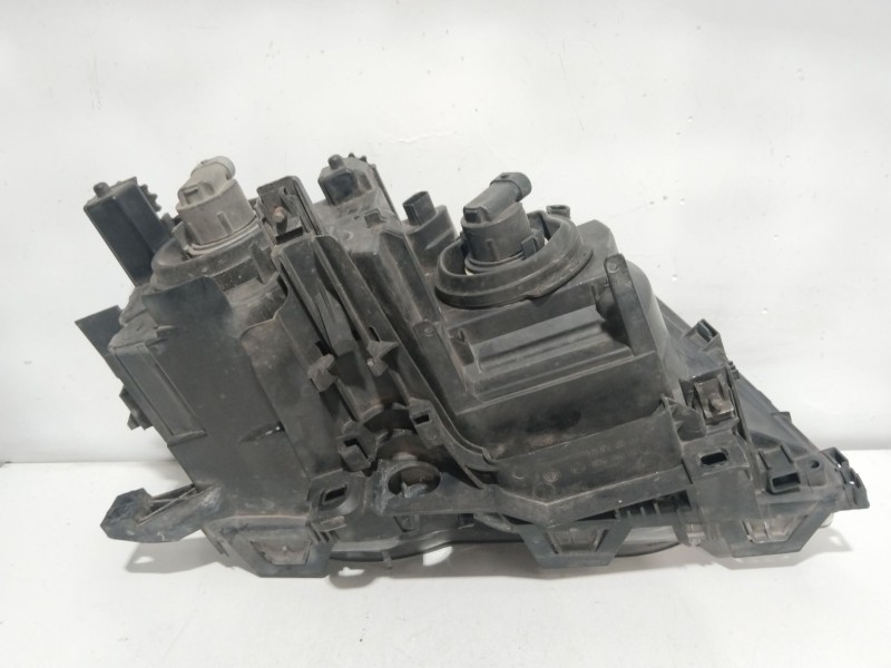Recambio de faro izquierdo para bmw serie 3 touring (e46) 320d referencia OEM IAM 6902745  