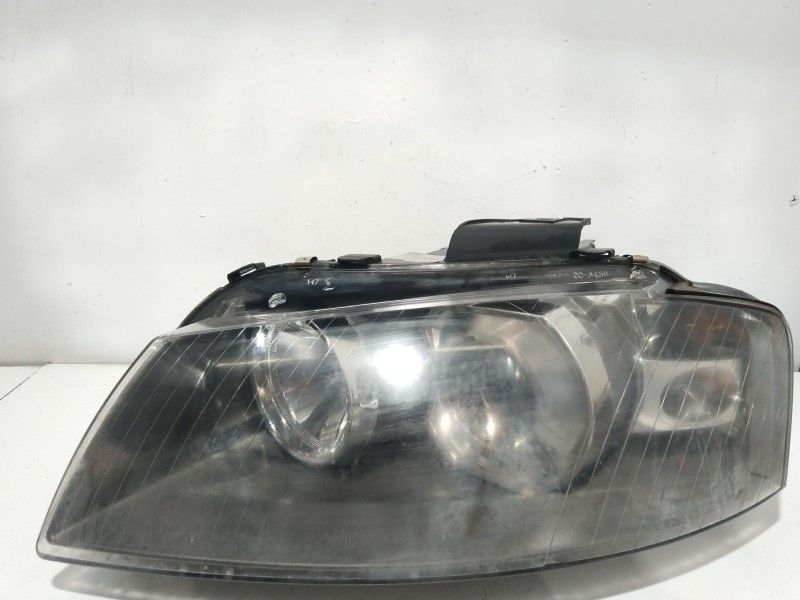 Recambio de faro izquierdo para audi a3 sportback (8pa) 2.0 tdi 16v referencia OEM IAM 8P0941029M  