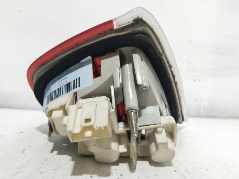 Recambio de piloto porton trasero izquierdo para bmw 3 (e90) 318 d referencia OEM IAM 6444366  