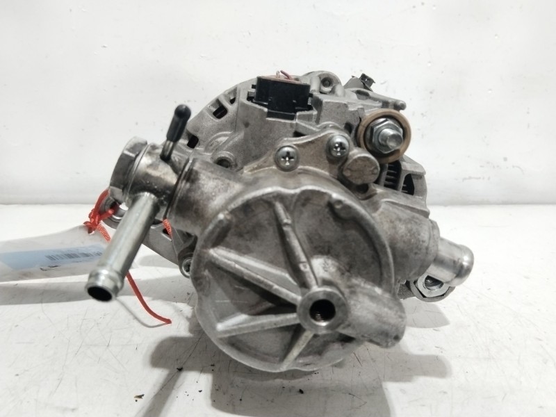 Recambio de alternador para kia sorento i (jc) 2.5 crdi referencia OEM IAM CGB11393 373004A112 