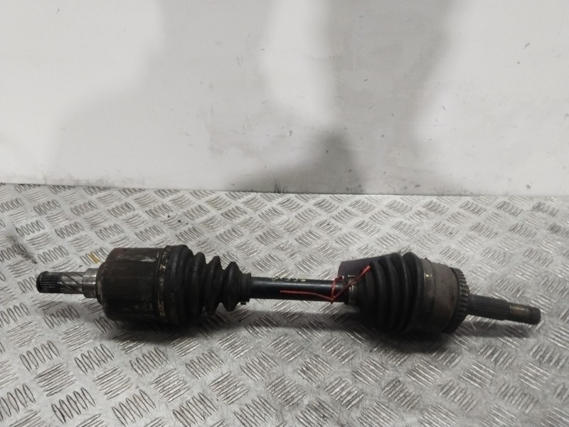 Recambio de transmision delantera izquierda para nissan almera tino (v10) 2.2 dci referencia OEM IAM 39101BU100  