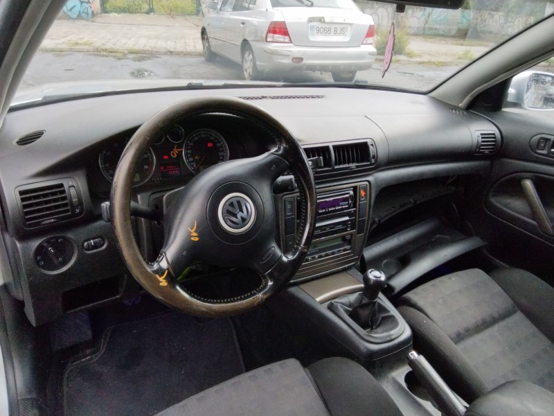 volkswagen passat b5.5 variant (3b6) del año 2003