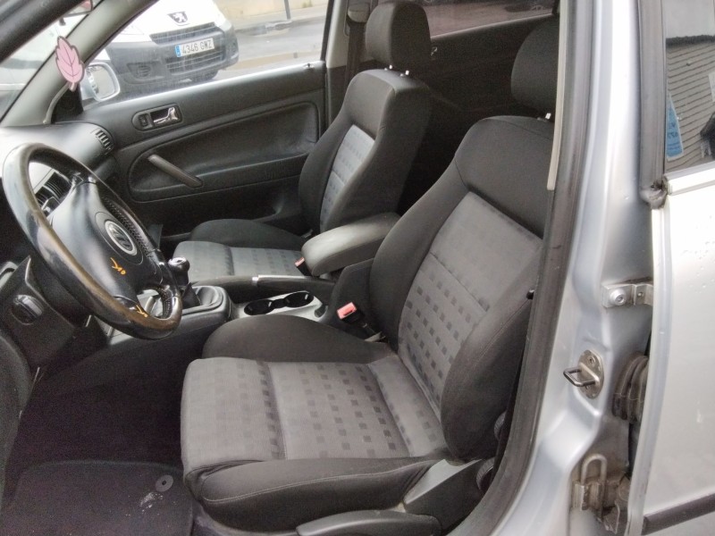 volkswagen passat b5.5 variant (3b6) del año 2003