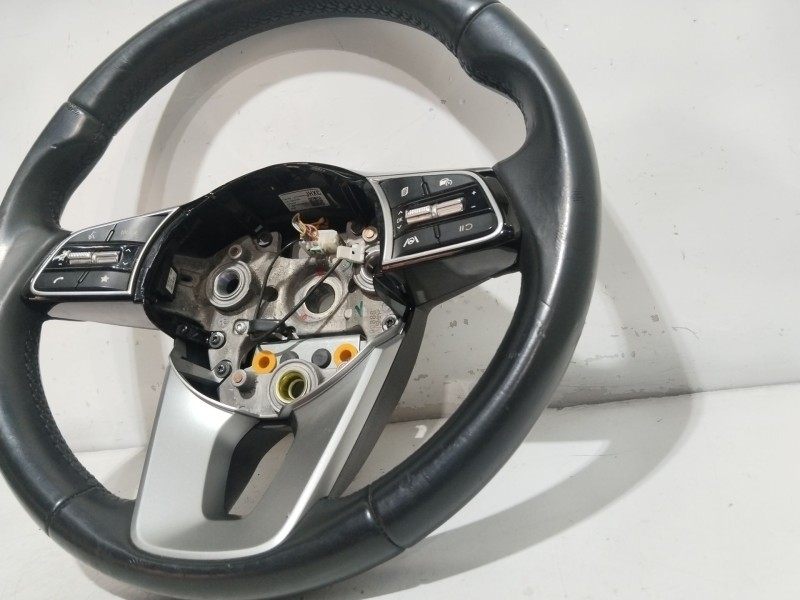 Recambio de volante para kia ceed tourer (cd) 1.6 crdi 136 referencia OEM IAM 56100J7HX0CEP  