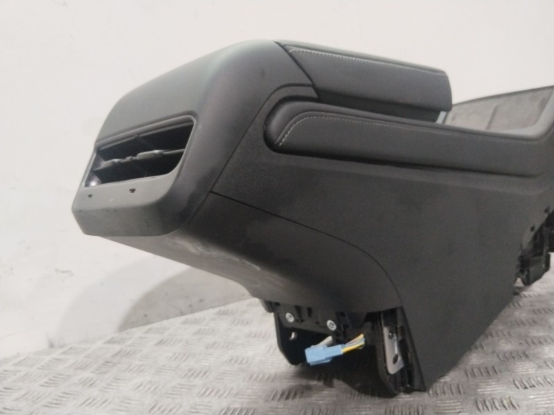 Recambio de consola central para tesla model y (5yjy) ev referencia OEM IAM 01755501  