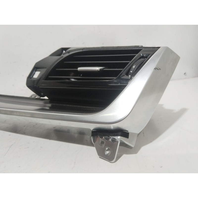 Recambio de aireador delantero derecho para nissan x-trail iii (t32_, t32r, t32rr) 1.3 dig-t referencia OEM IAM 684116RB0A  