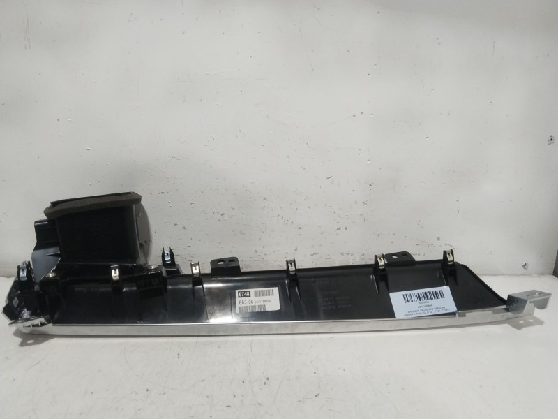 Recambio de aireador delantero derecho para nissan x-trail iii (t32_, t32r, t32rr) 1.3 dig-t referencia OEM IAM 684116RB0A  