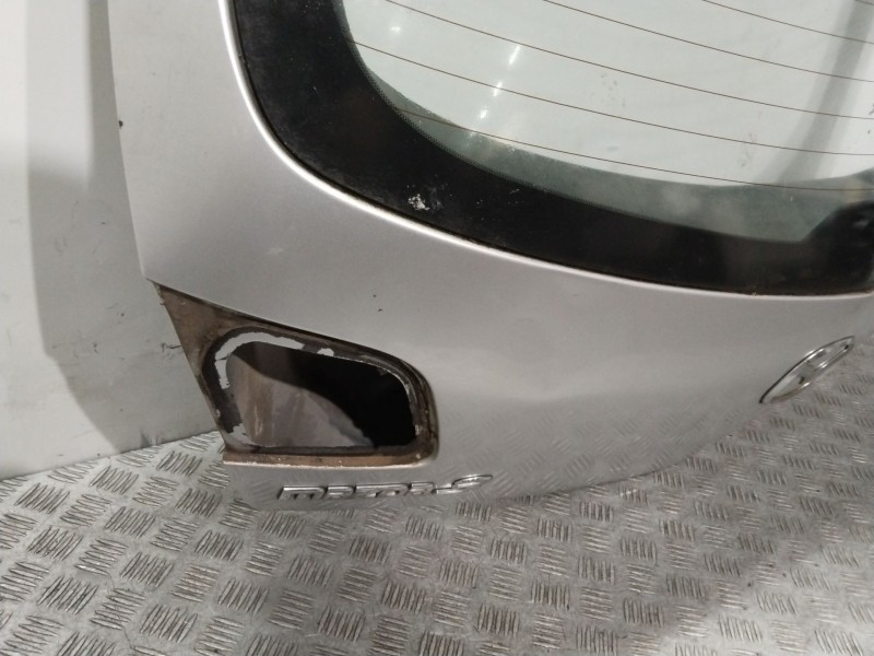Recambio de porton trasero para mazda 3 (bk) 1.6 (bk14) referencia OEM IAM BP4L62020D  PLATA