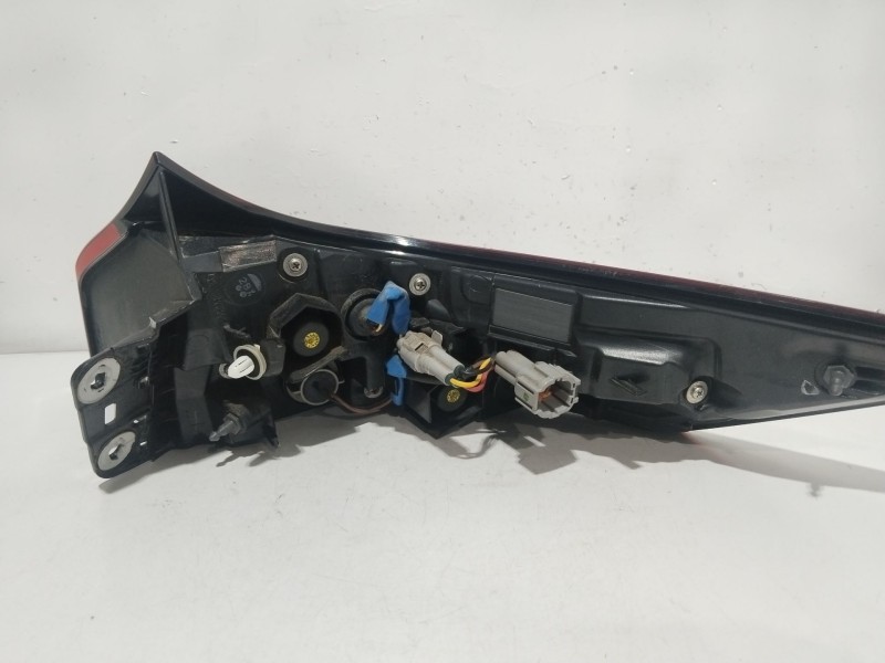 Recambio de piloto trasero izquierdo para nissan x-trail iii (t32_, t32r, t32rr) 1.3 dig-t referencia OEM IAM 2202378W  