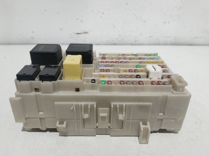 Recambio de caja reles / fusibles para nissan x-trail iii (t32_, t32r, t32rr) 1.3 dig-t referencia OEM IAM 2435063A1B  