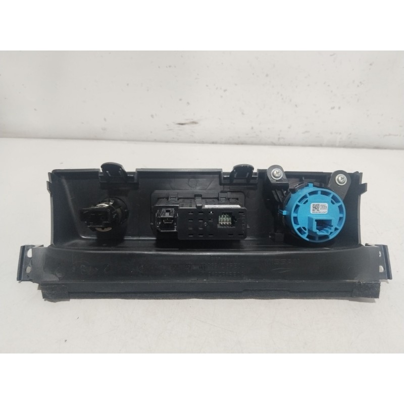 Recambio de boton start/stop para nissan x-trail iii (t32_, t32r, t32rr) 1.3 dig-t referencia OEM IAM 251506XJ0AT 284H36RA1A 