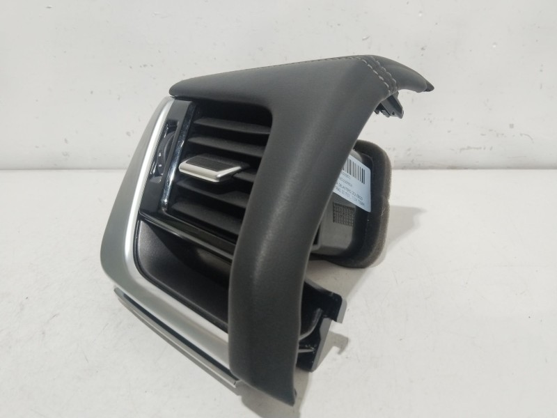 Recambio de aireador delantero izquierdo para nissan x-trail iii (t32_, t32r, t32rr) 1.3 dig-t referencia OEM IAM 682106RB0A  