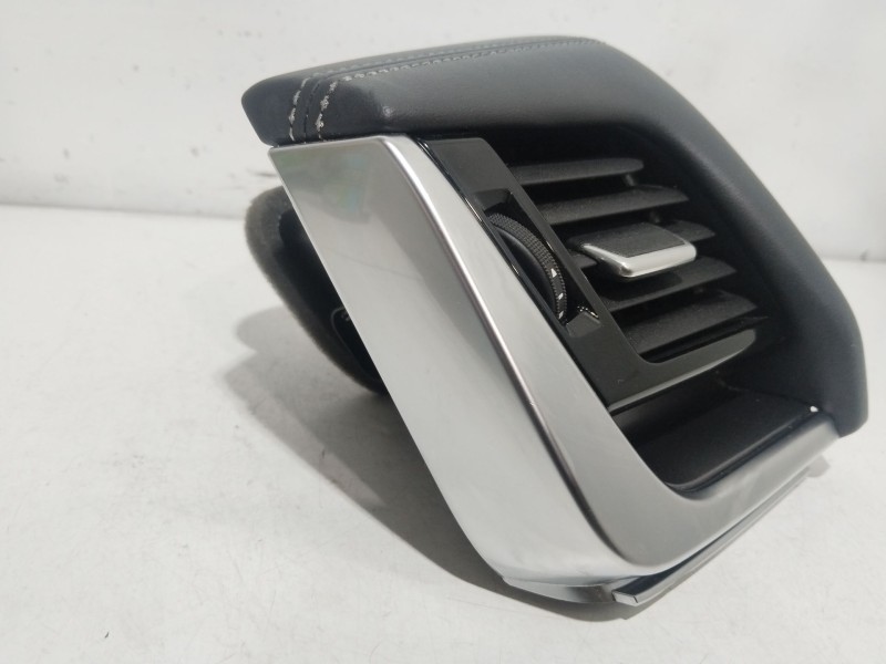 Recambio de aireador delantero izquierdo para nissan x-trail iii (t32_, t32r, t32rr) 1.3 dig-t referencia OEM IAM 682106RB0A  