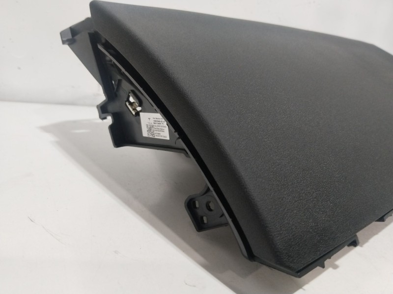 Recambio de guantera para tesla model 3 (5yj3) ev awd referencia OEM IAM 164311800A  